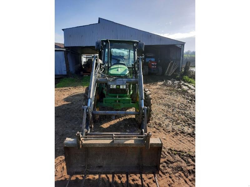 Traktor typu John Deere 6100D, Gebrauchtmaschine w ANTIGNY (Zdjęcie 2)
