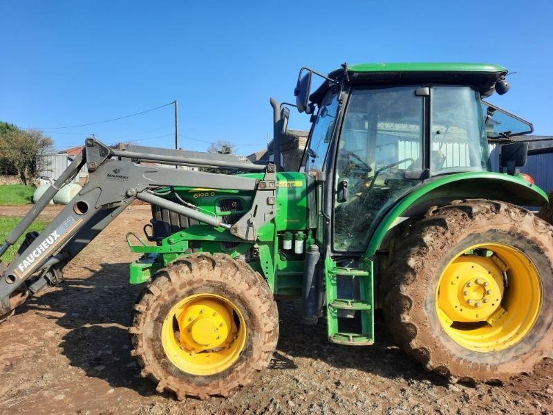 Traktor typu John Deere 6100D, Gebrauchtmaschine w ANTIGNY (Zdjęcie 6)