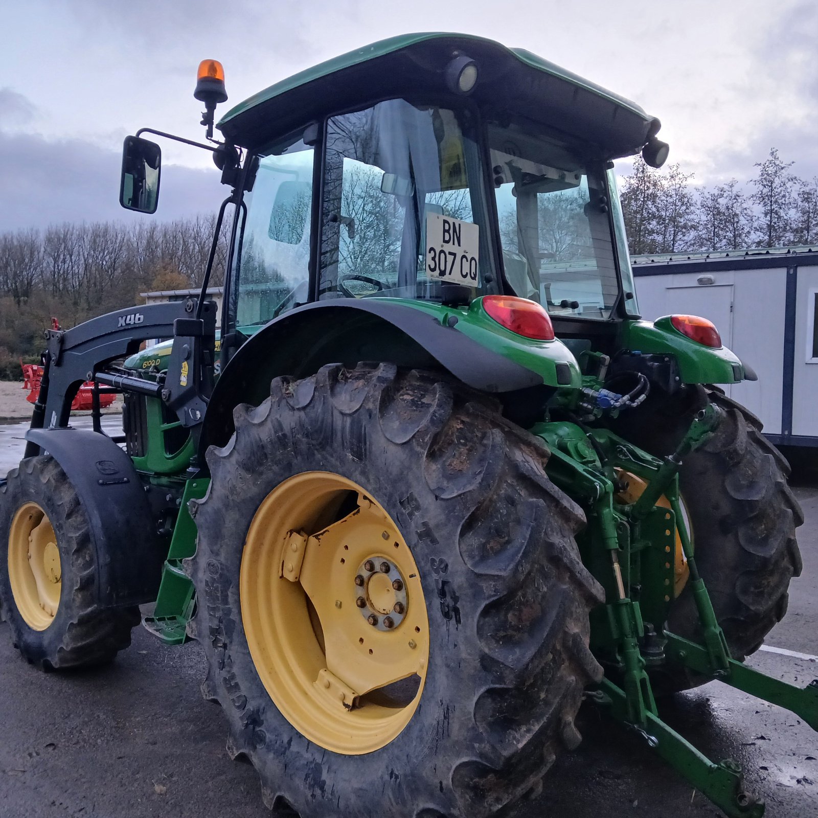 Traktor tipa John Deere 6100D, Gebrauchtmaschine u HERLIN LE SEC (Slika 5)