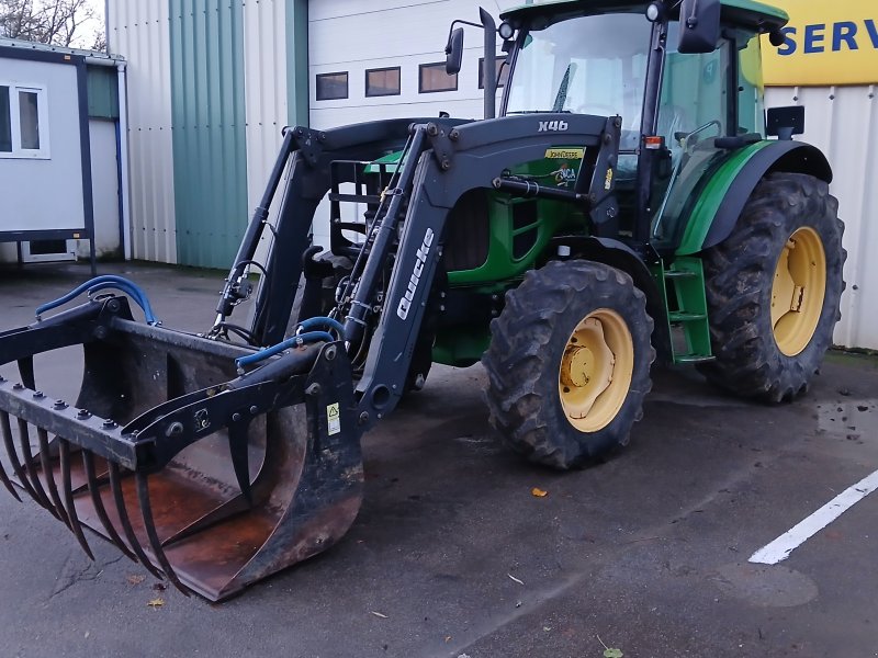 Traktor типа John Deere 6100D, Gebrauchtmaschine в HERLIN LE SEC