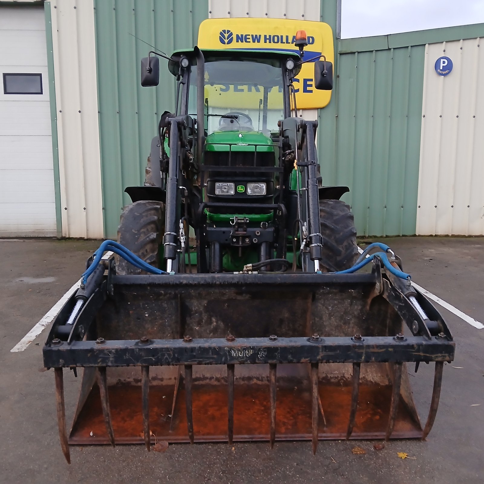 Traktor tipa John Deere 6100D, Gebrauchtmaschine u HERLIN LE SEC (Slika 4)