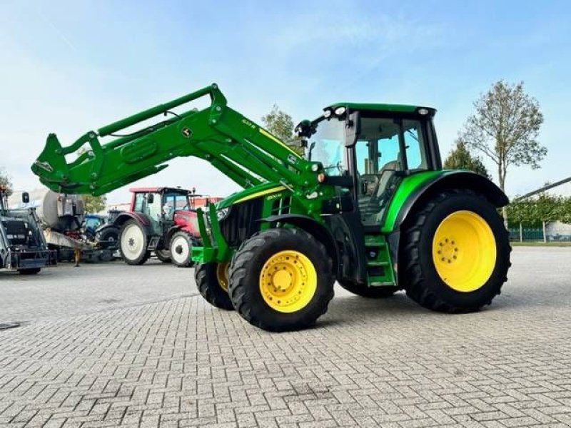 Traktor des Typs John Deere 6100M, 2020, 3234 Hours with 623R frontloader, Gebrauchtmaschine in Marknesse (Bild 1)