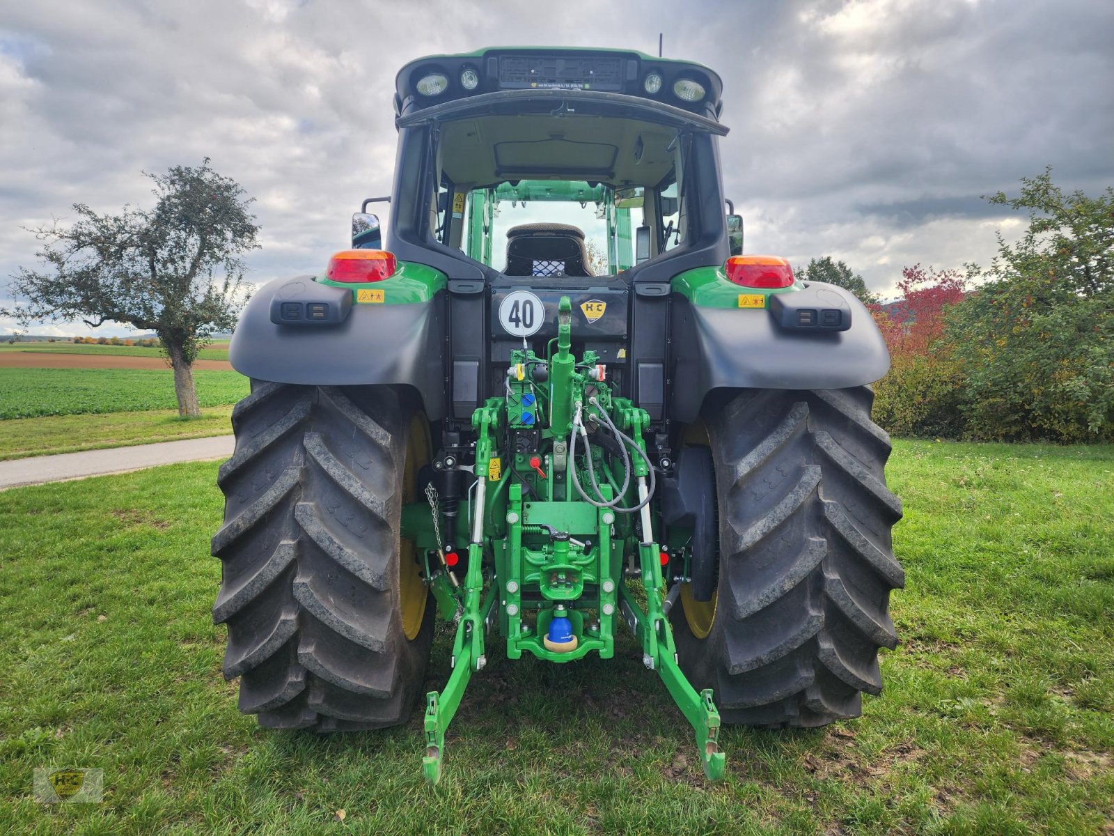 Traktor van het type John Deere 6100M AutoTrac Frontlader, Gebrauchtmaschine in Willanzheim (Foto 4)