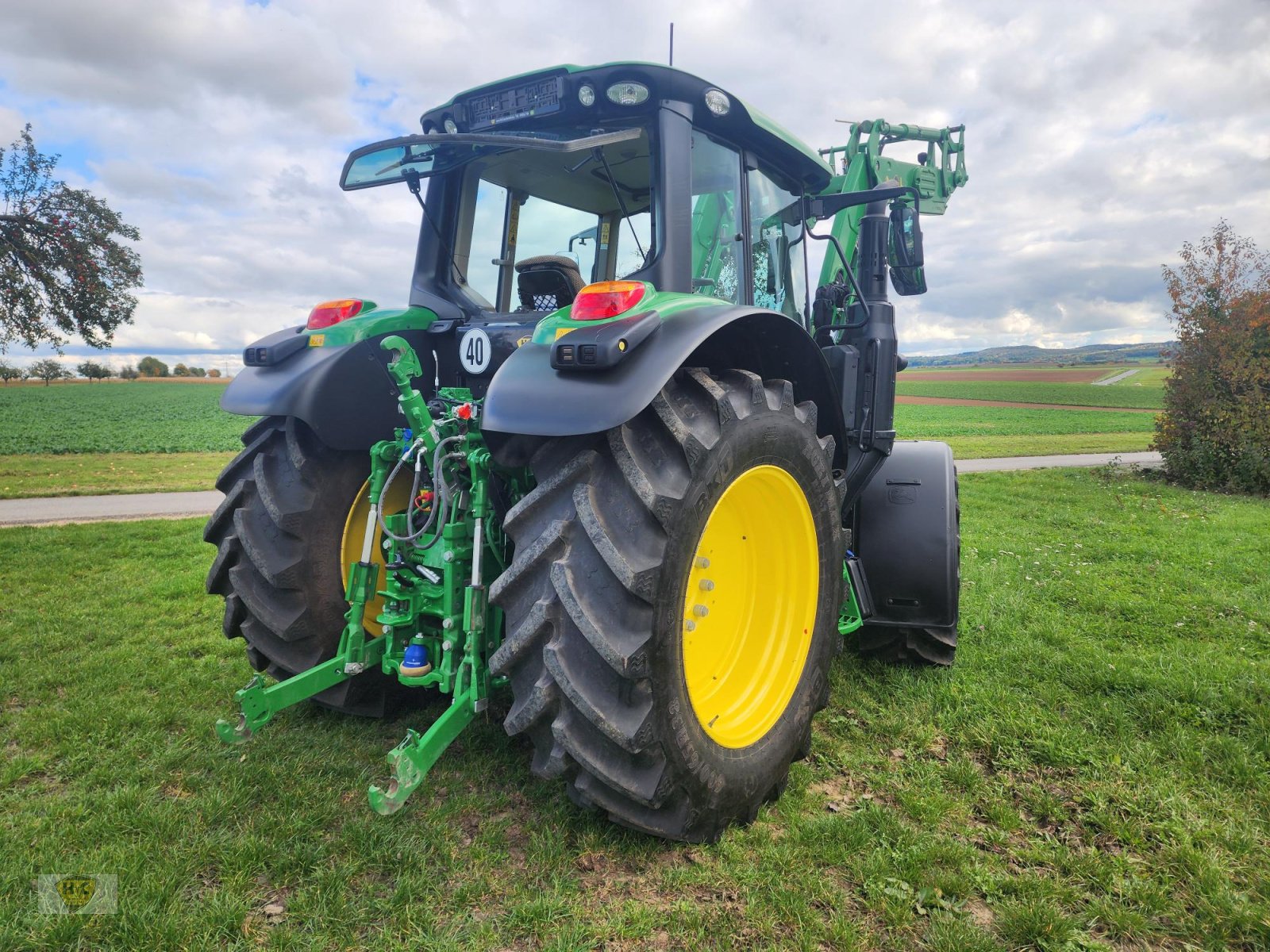 Traktor van het type John Deere 6100M AutoTrac Frontlader, Gebrauchtmaschine in Willanzheim (Foto 5)