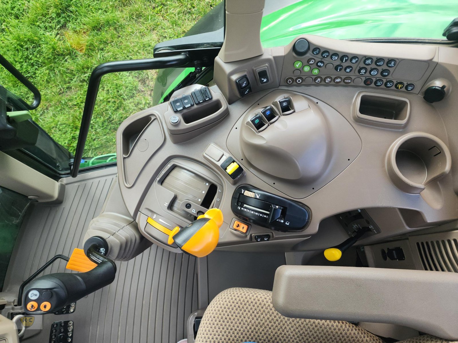 Traktor van het type John Deere 6100M AutoTrac Frontlader, Gebrauchtmaschine in Willanzheim (Foto 15)