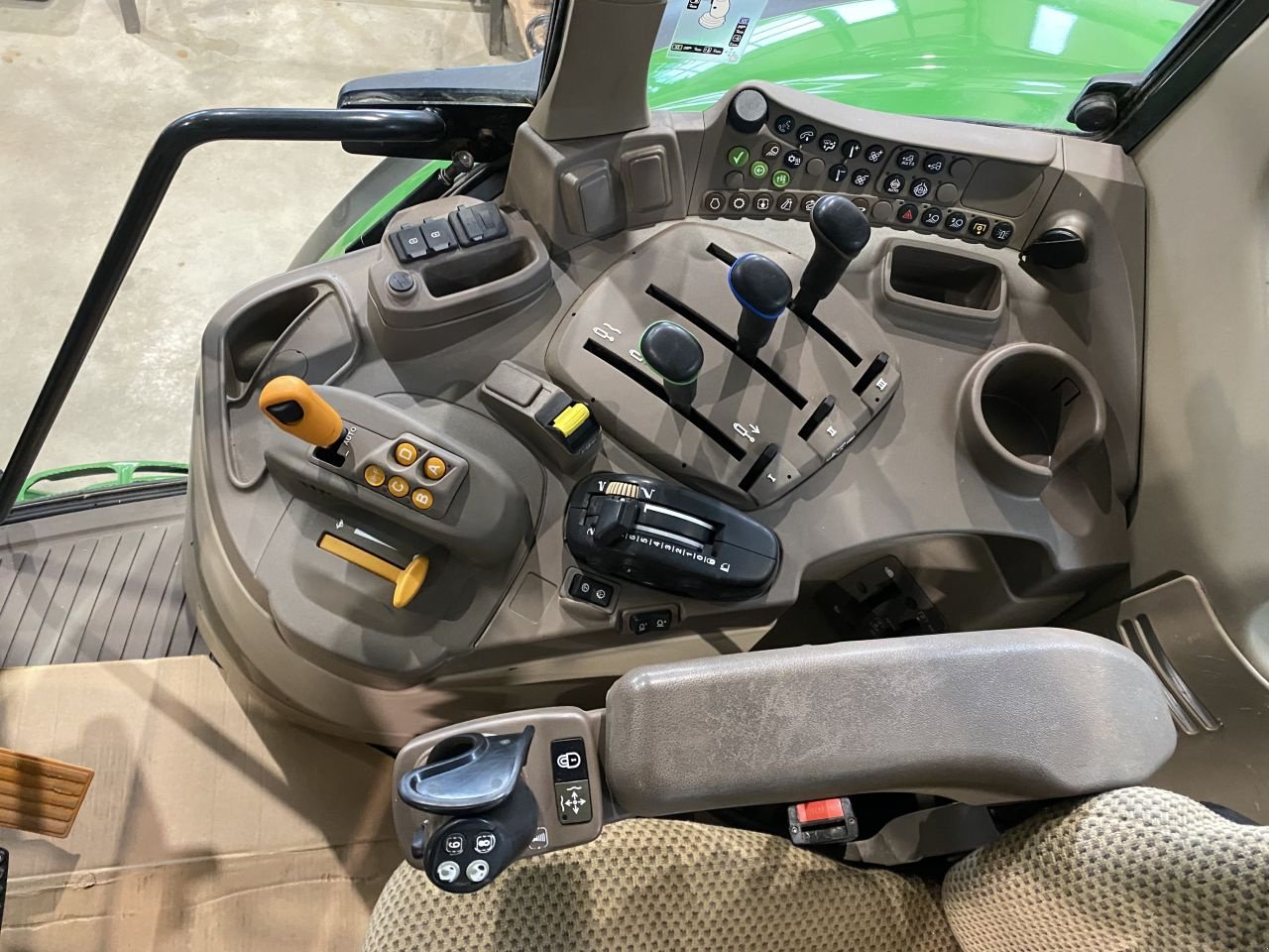 Traktor Türe ait John Deere 6100M met 603M voorlader, Gebrauchtmaschine içinde Beek en Donk (resim 7)