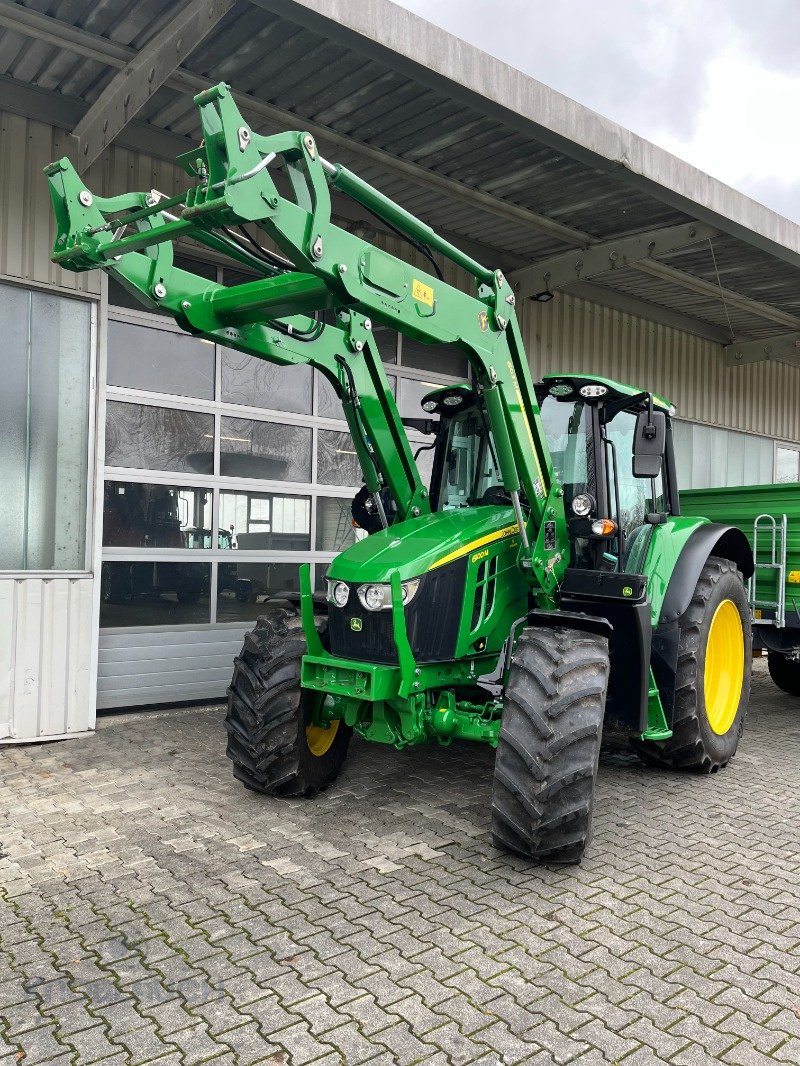 Traktor des Typs John Deere 6100M, Neumaschine in Kandern-Tannenkirch (Bild 12)