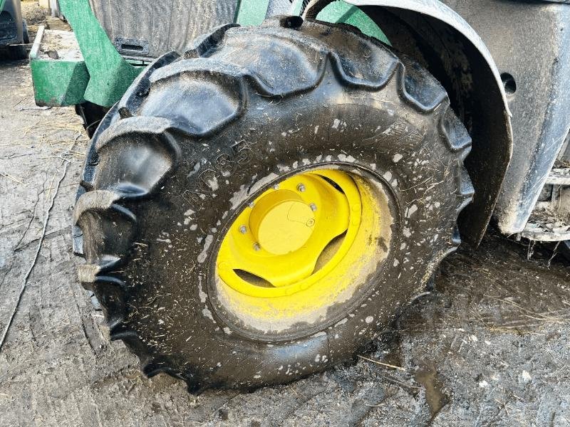 Traktor tipa John Deere 6100M, Gebrauchtmaschine u SAINT-GERMAIN DU PUY (Slika 7)