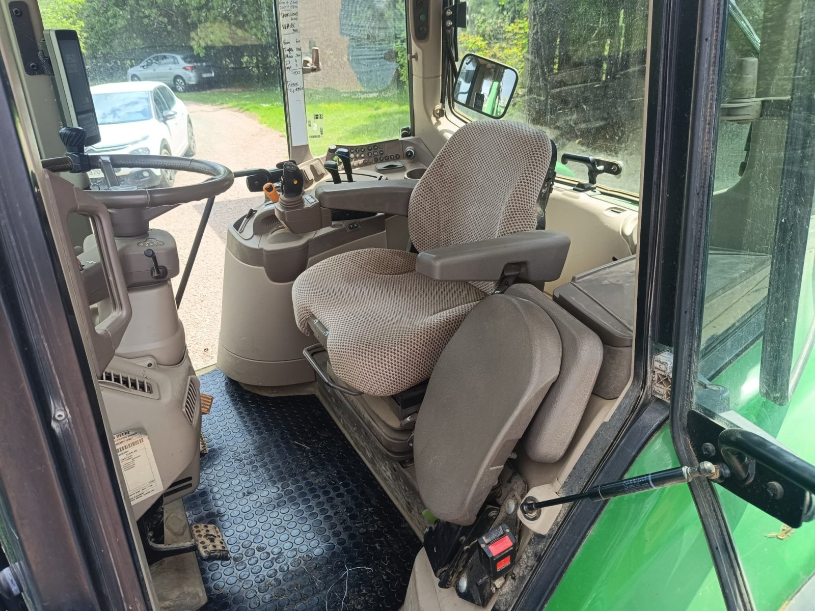 Traktor of the type John Deere 6100M, Gebrauchtmaschine in Aron (Picture 5)