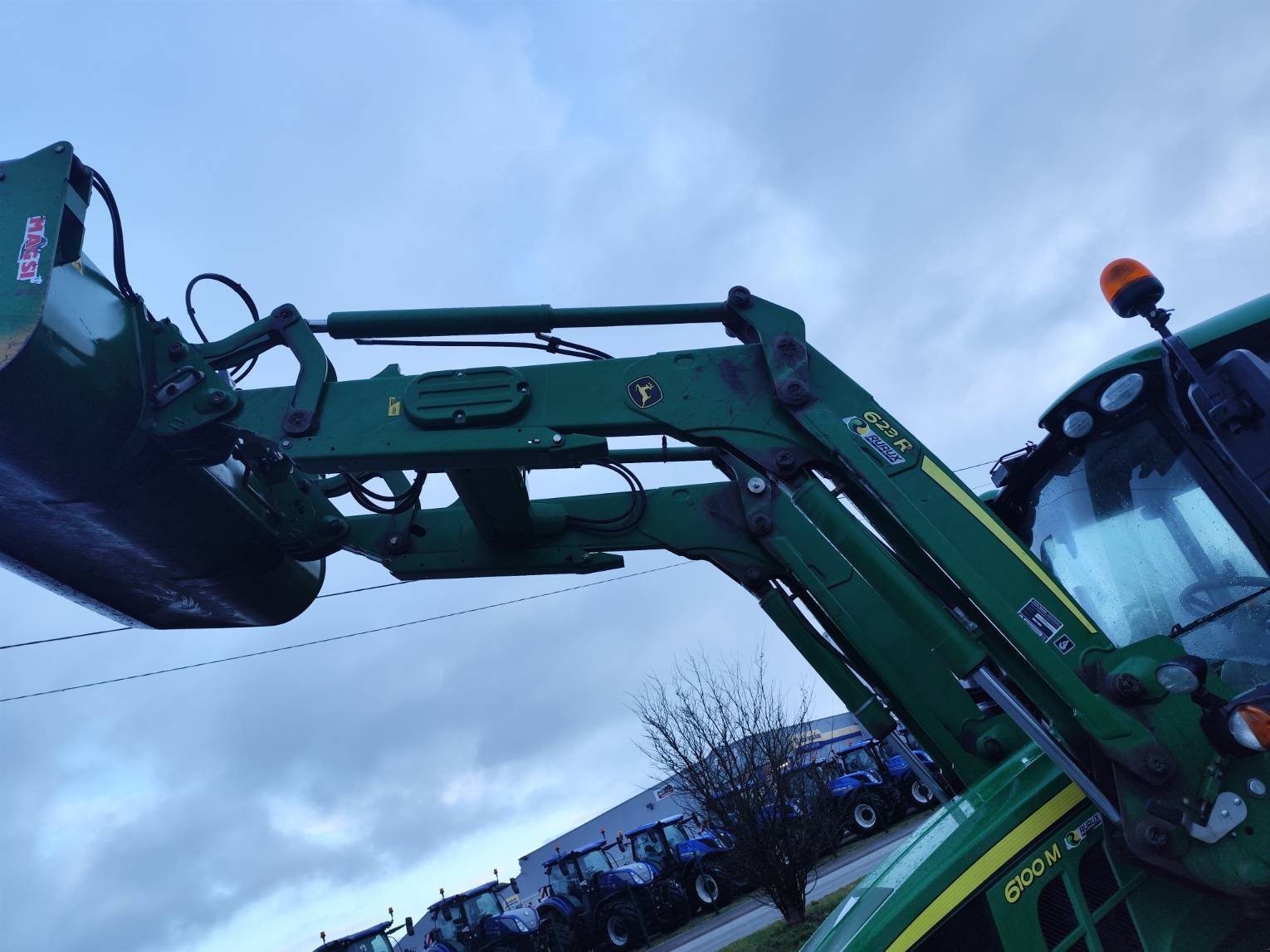 Traktor za tip John Deere 6100M, Gebrauchtmaschine u Le Horps (Slika 9)