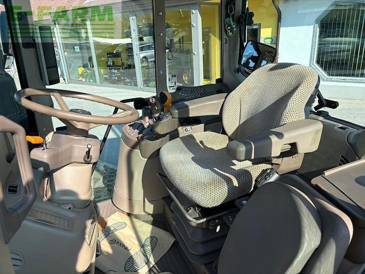 Traktor του τύπου John Deere 6100m, Gebrauchtmaschine σε GROBELNO (Φωτογραφία 17)