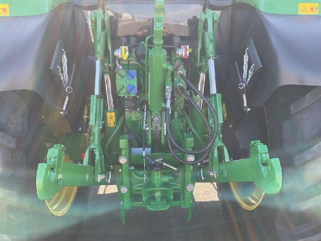 Traktor of the type John Deere 6100M, Neumaschine in Pasching (Picture 7)