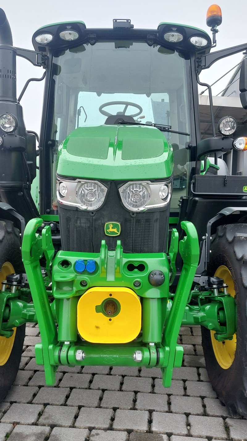 Traktor des Typs John Deere 6100M, Ausstellungsmaschine in Ersingen (Bild 6)
