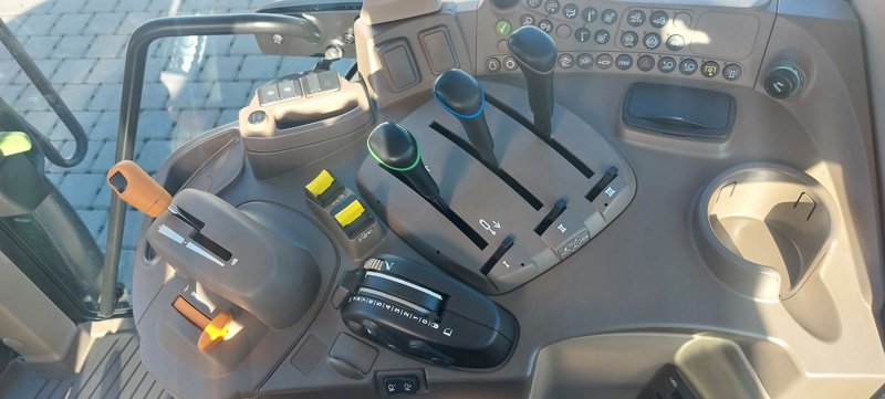 Traktor typu John Deere 6100M, Ausstellungsmaschine v Ersingen (Obrázek 7)