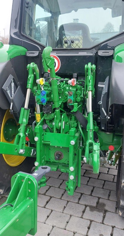 Traktor typu John Deere 6100M, Ausstellungsmaschine v Ersingen (Obrázek 5)
