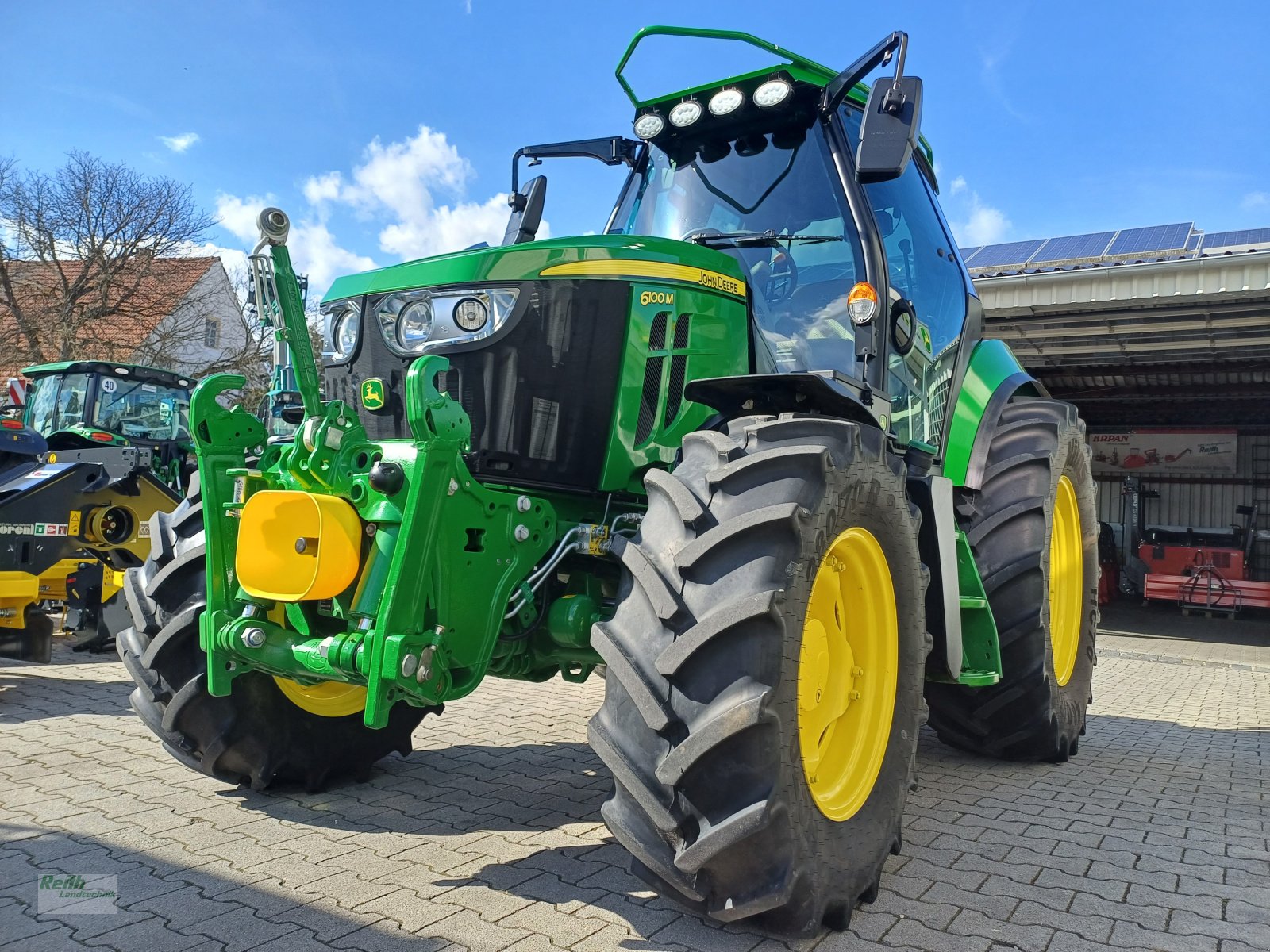 Traktor типа John Deere 6100M, Gebrauchtmaschine в Wolnzach (Фотография 1)