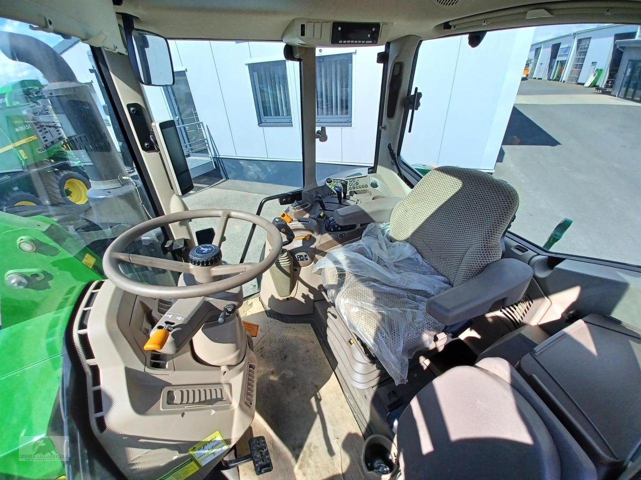 Traktor del tipo John Deere 6100M, Neumaschine en Triebes (Imagen 10)