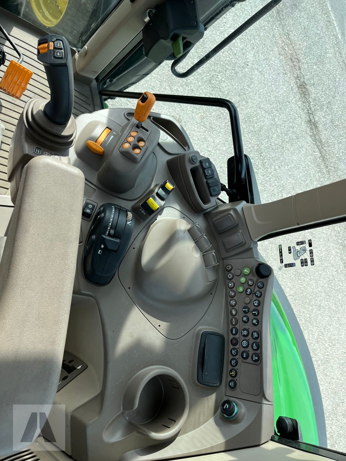 Traktor of the type John Deere 6100M, Gebrauchtmaschine in Antdorf (Picture 15)