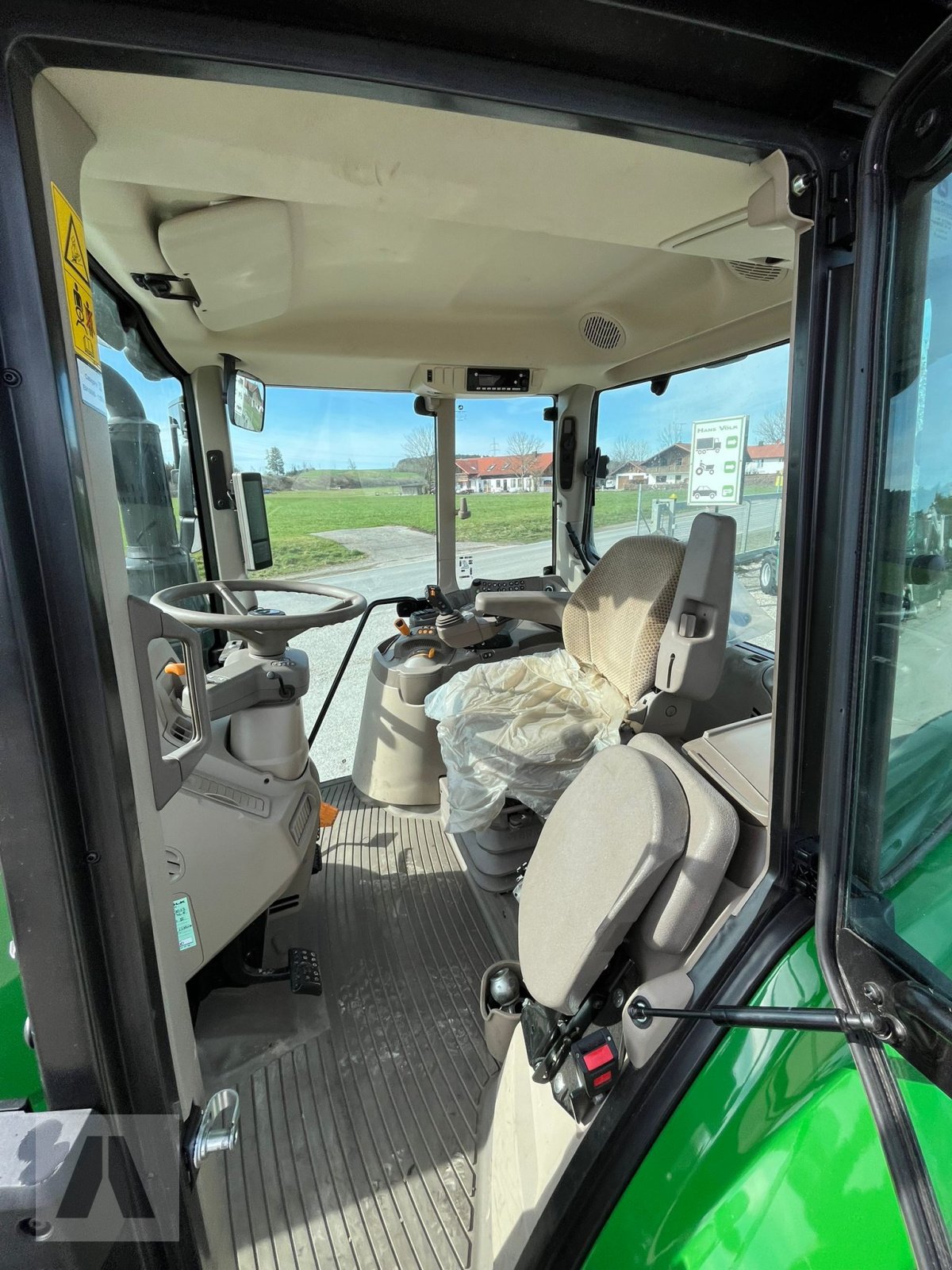 Traktor of the type John Deere 6100M, Gebrauchtmaschine in Antdorf (Picture 17)