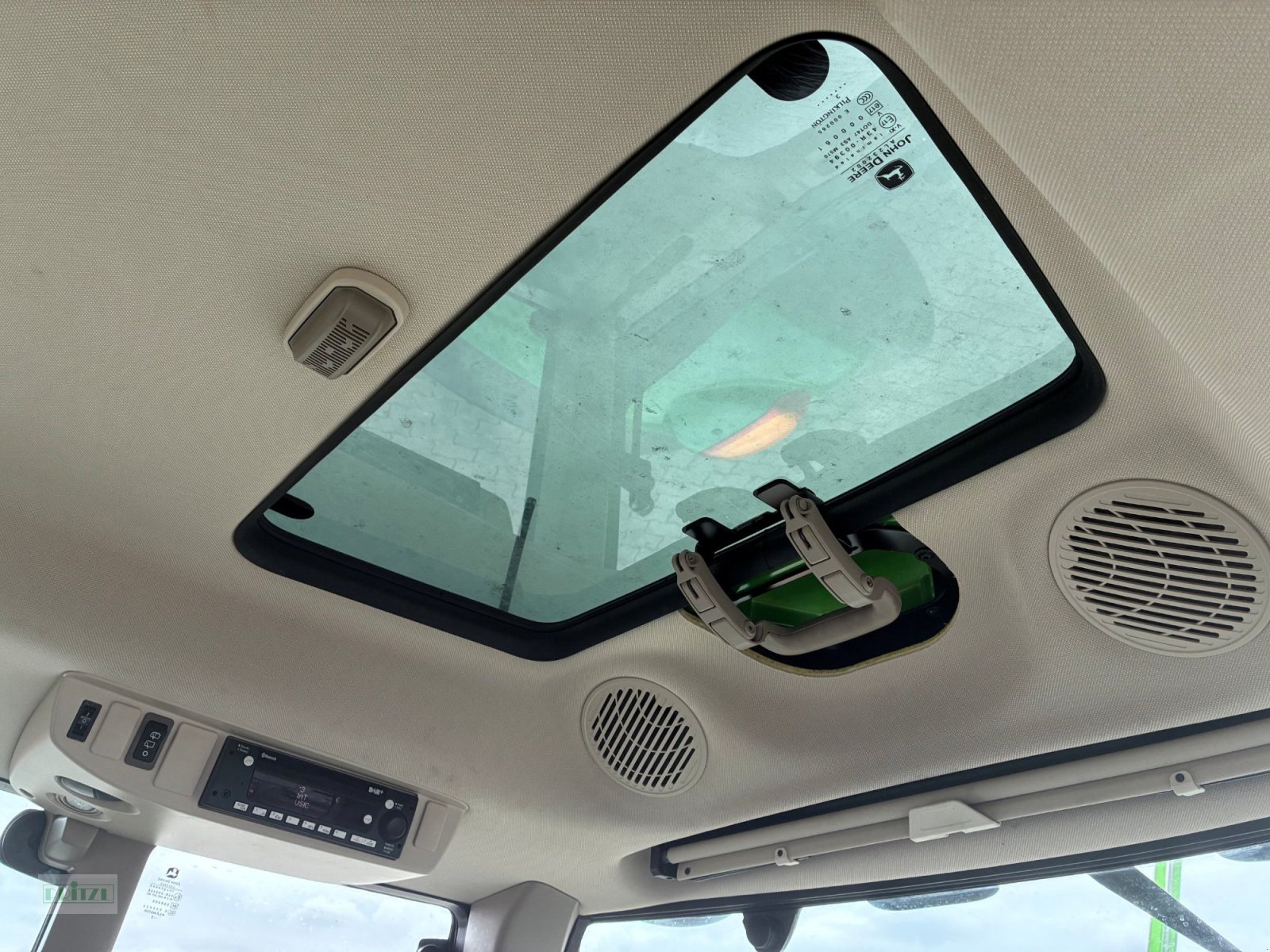 Traktor типа John Deere 6100M, Gebrauchtmaschine в Bruckmühl (Фотография 8)