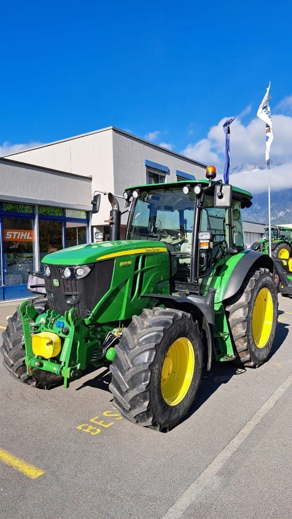Traktor типа John Deere 6100RC, Gebrauchtmaschine в Landquart (Фотография 1)