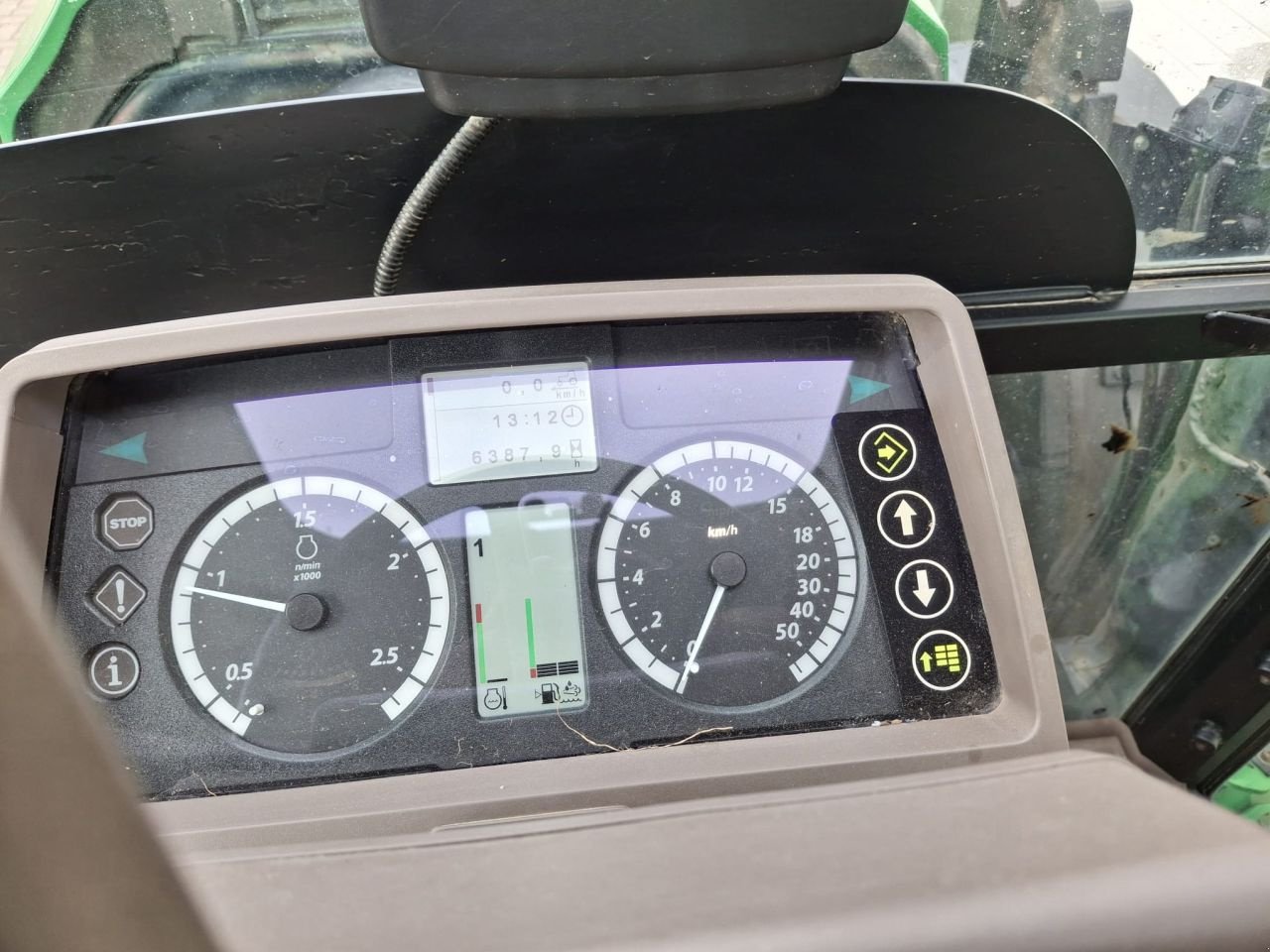 Traktor типа John Deere 6105MC, Gebrauchtmaschine в Witte paarden (Фотография 7)