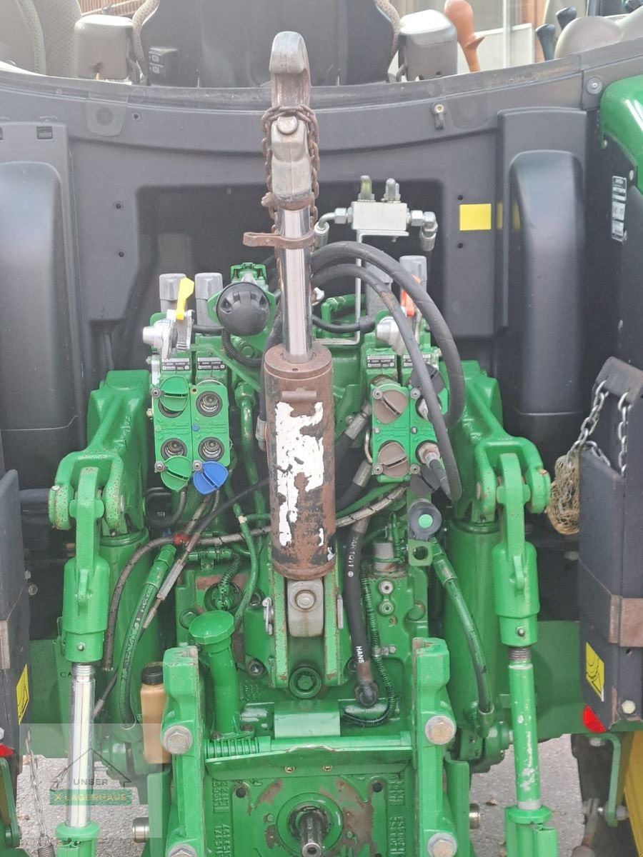 Traktor типа John Deere 6105R, Gebrauchtmaschine в Schlitters (Фотография 11)