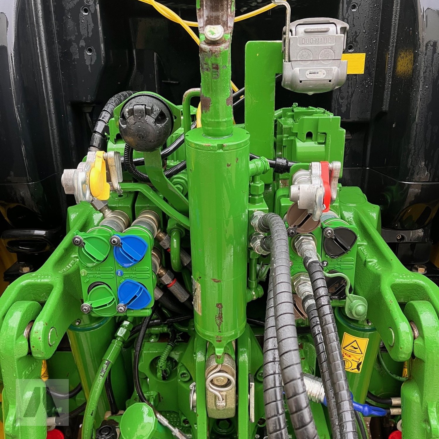 Traktor of the type John Deere 6105R, Gebrauchtmaschine in Langweid am Lech (Picture 5)