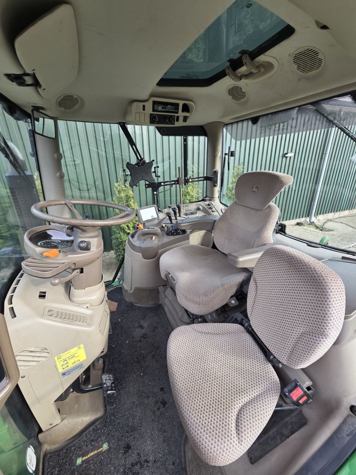 Traktor del tipo John Deere 6105R, Gebrauchtmaschine In azewijn (Immagine 4)