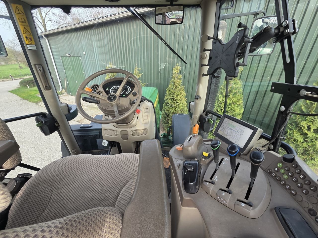 Traktor del tipo John Deere 6105R, Gebrauchtmaschine In azewijn (Immagine 10)