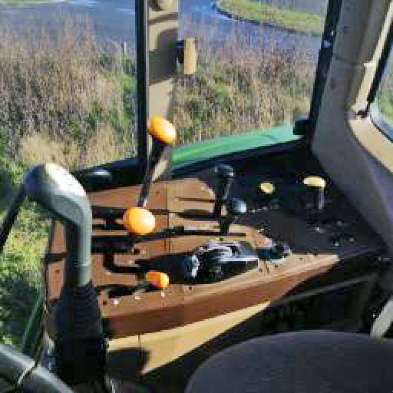 Traktor типа John Deere 6110 Frontlader+Druckluft, Gebrauchtmaschine в Mittelsdorf (Фотография 4)