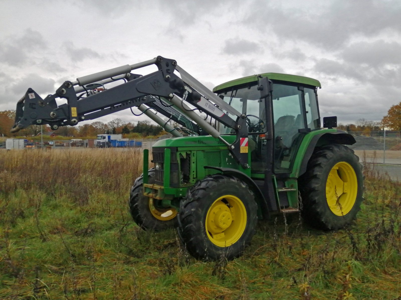 Traktor типа John Deere 6110 Frontlader+Druckluft, Gebrauchtmaschine в Mittelsdorf (Фотография 11)