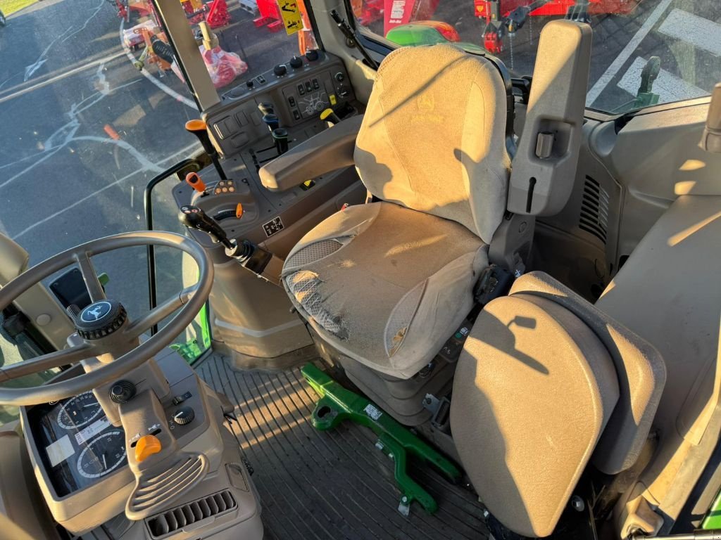Traktor типа John Deere 6110 M COMMAND QUAD +, Gebrauchtmaschine в YTRAC (Фотография 10)