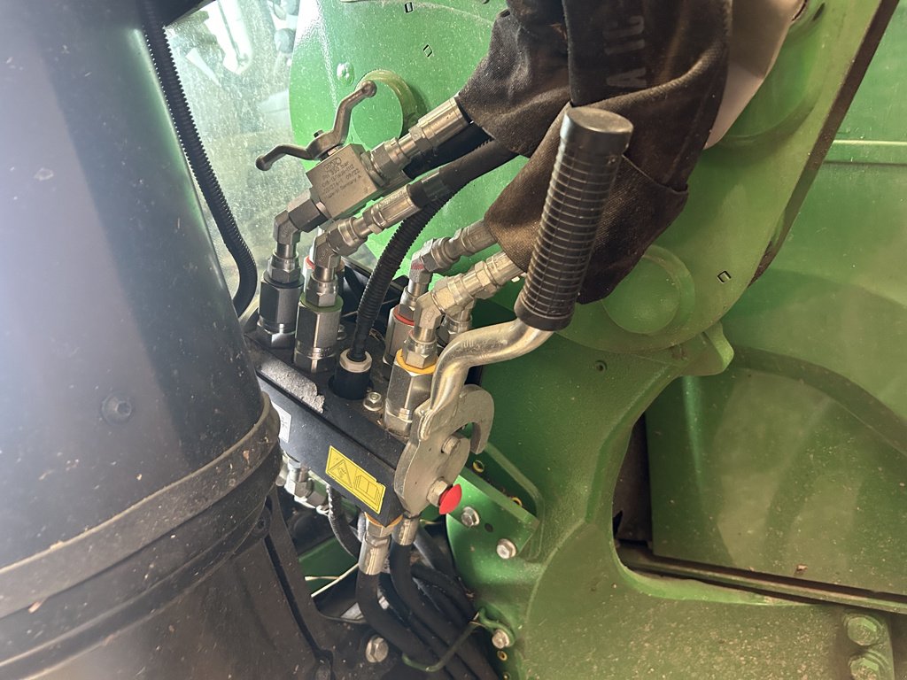 Traktor typu John Deere 6110 M COMMANDQUAD, Gebrauchtmaschine v MEYMAC (Obrázek 11)