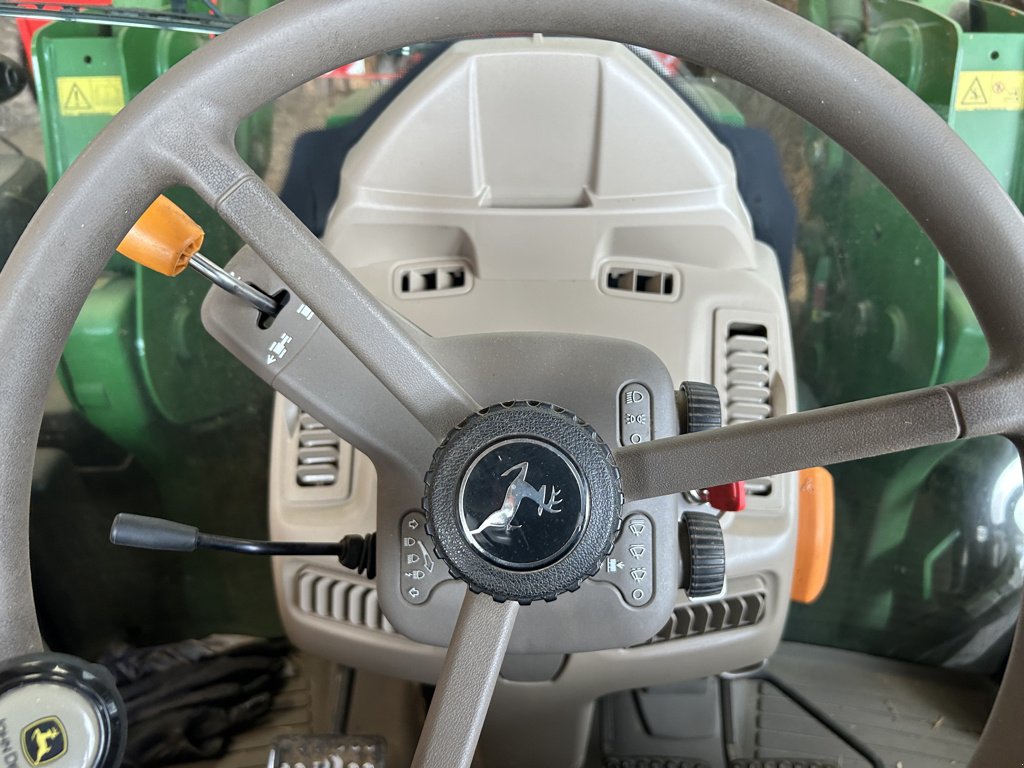 Traktor typu John Deere 6110 M COMMANDQUAD, Gebrauchtmaschine v MEYMAC (Obrázek 7)