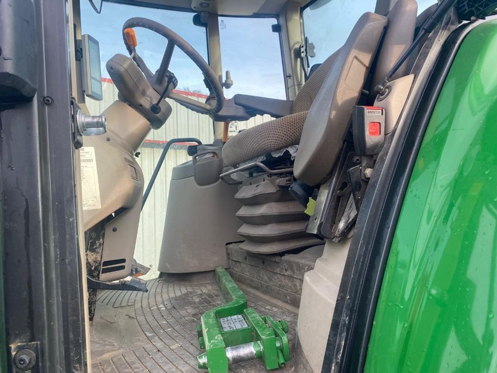 Traktor des Typs John Deere 6110 M POWERQUAD +, Gebrauchtmaschine in GUERET (Bild 7)