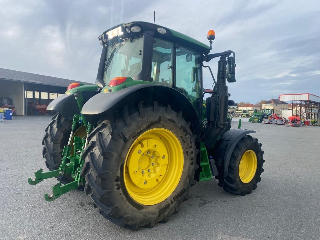 Traktor des Typs John Deere 6110 M POWERQUAD +, Gebrauchtmaschine in GUERET (Bild 3)