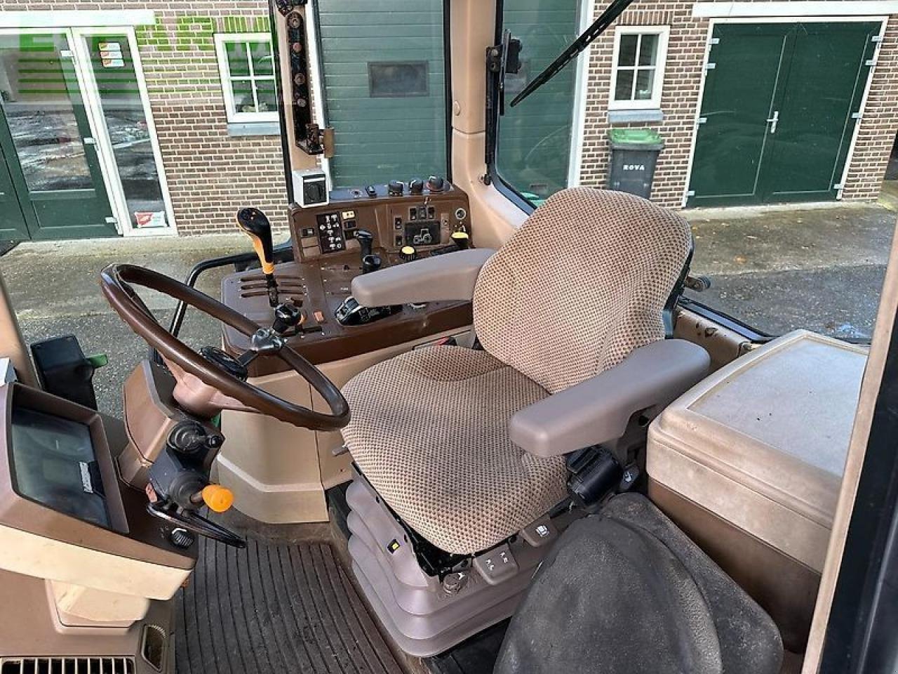 Traktor des Typs John Deere 6110 premium pq+, Gebrauchtmaschine in PS LEMELE (Bild 19)