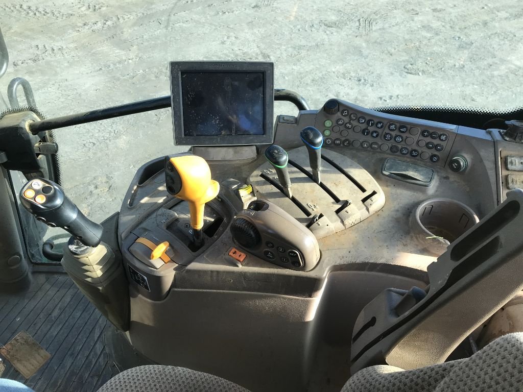 Traktor Türe ait John Deere 6110 R POWERQUAD +, Gebrauchtmaschine içinde BELLAC (resim 10)