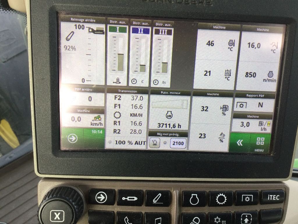 Traktor van het type John Deere 6110 R PREMIUM, Gebrauchtmaschine in RODEZ (Foto 8)