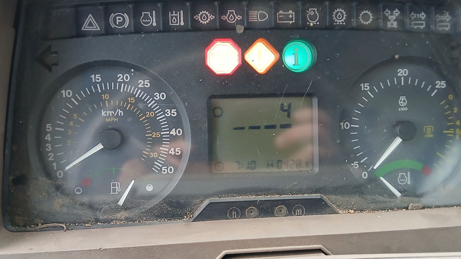 Traktor от тип John Deere 6110, Gebrauchtmaschine в Horsens (Снимка 11)