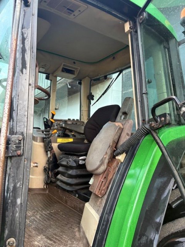 Traktor от тип John Deere 6110, Gebrauchtmaschine в St. - Jacobiparochie (Снимка 10)