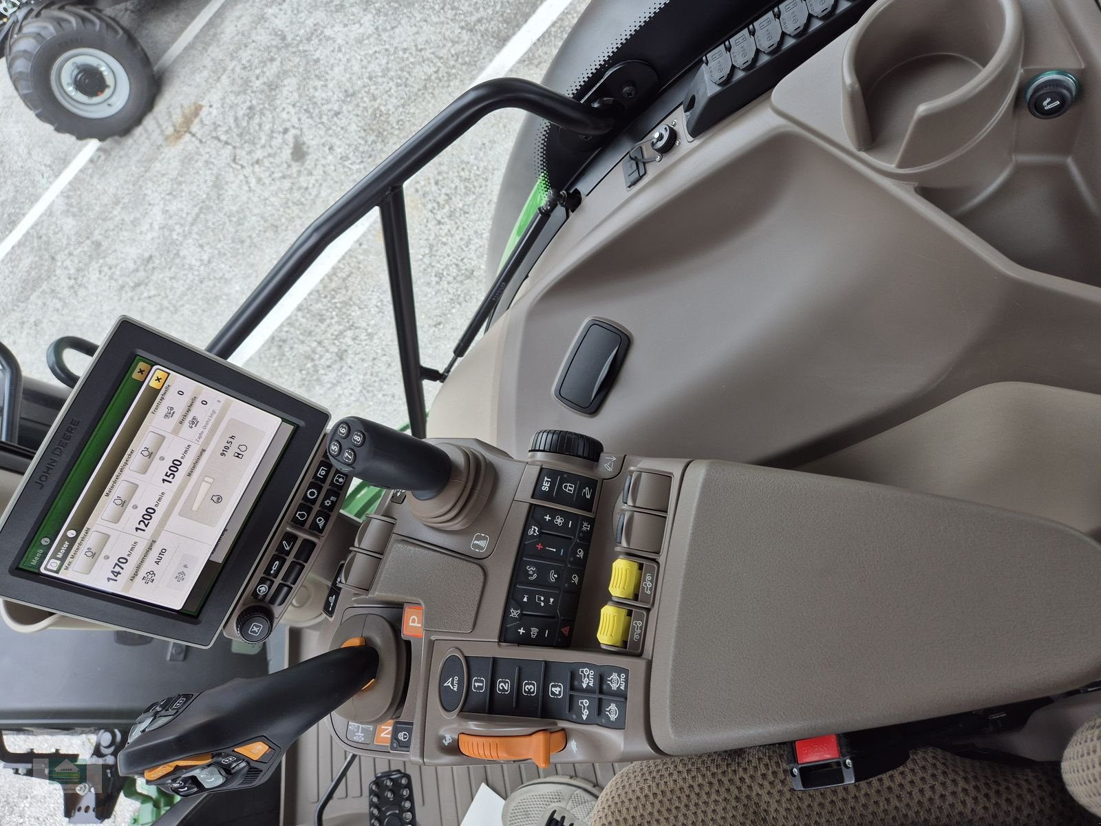 Traktor типа John Deere 6110, Gebrauchtmaschine в Klagenfurt (Фотография 2)