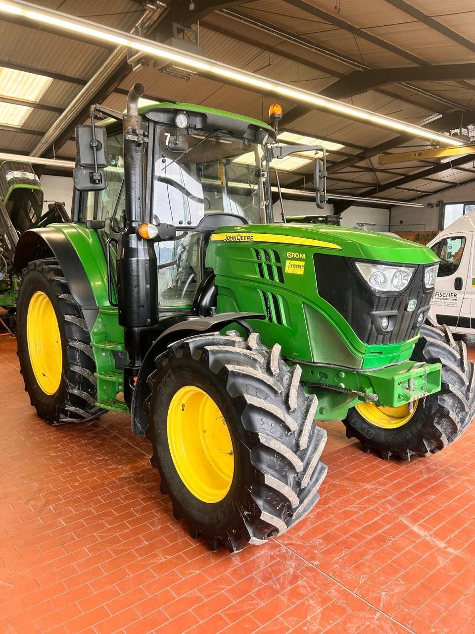 Traktor typu John Deere 6110M Superkriechgang, Gebrauchtmaschine v Niederkirchen (Obrázek 1)
