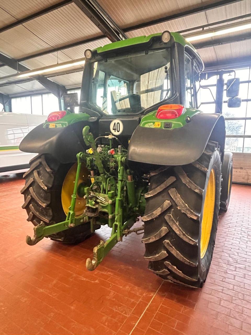 Traktor typu John Deere 6110M Superkriechgang, Gebrauchtmaschine v Niederkirchen (Obrázek 3)
