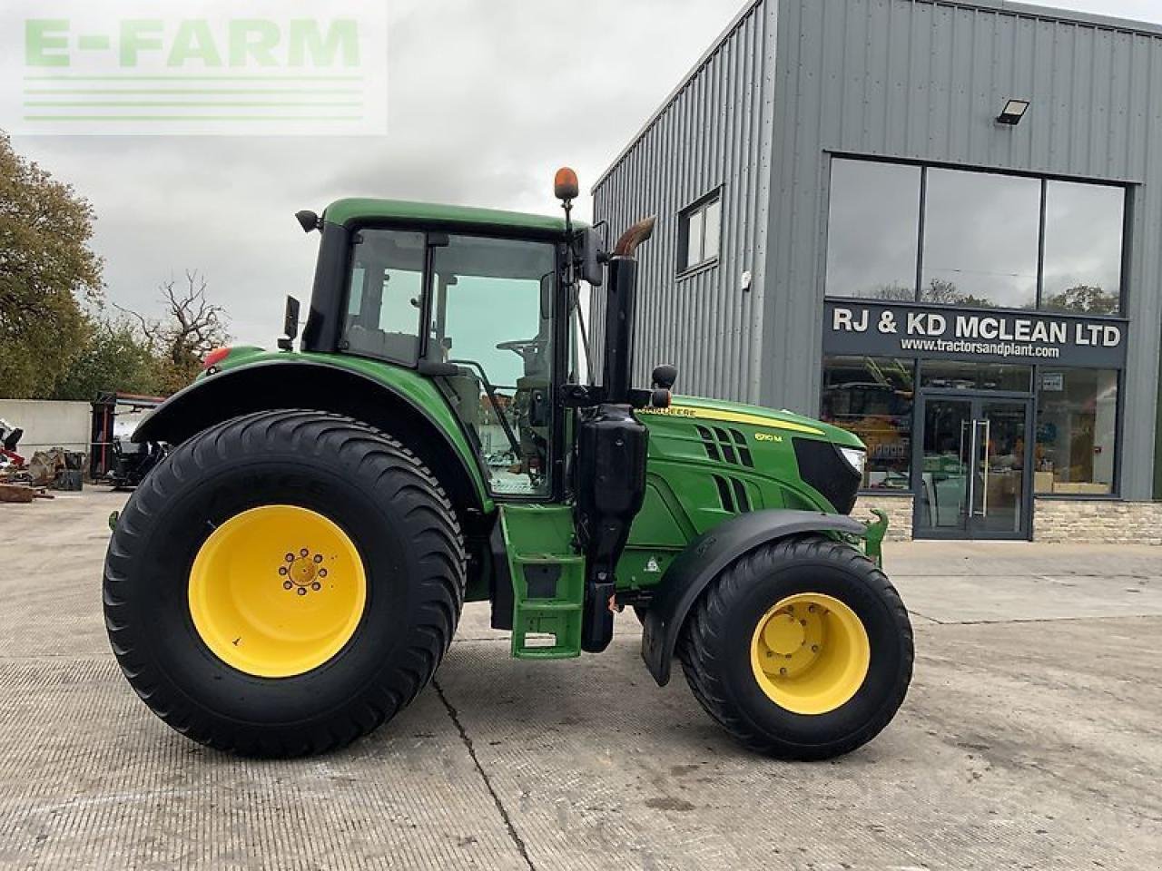 Traktor от тип John Deere 6110m tractor (st24895), Gebrauchtmaschine в SHAFTESBURY (Снимка 1)