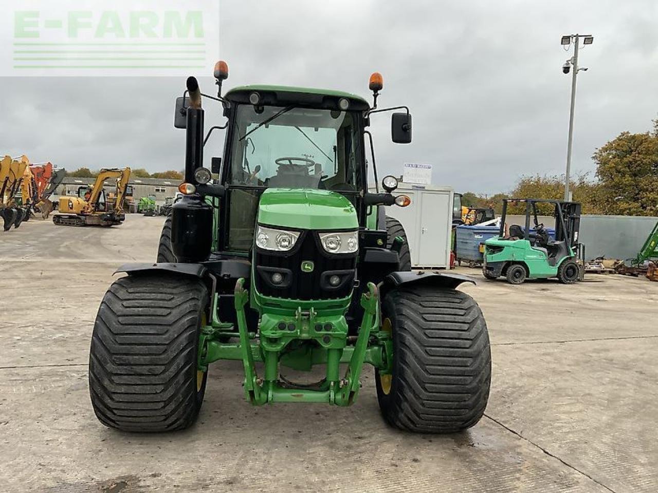Traktor от тип John Deere 6110m tractor (st24895), Gebrauchtmaschine в SHAFTESBURY (Снимка 3)