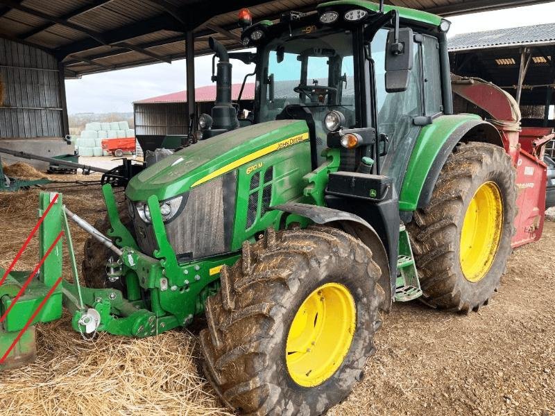 Traktor za tip John Deere 6110M, Gebrauchtmaschine u SAINT-GERMAIN DU PUY