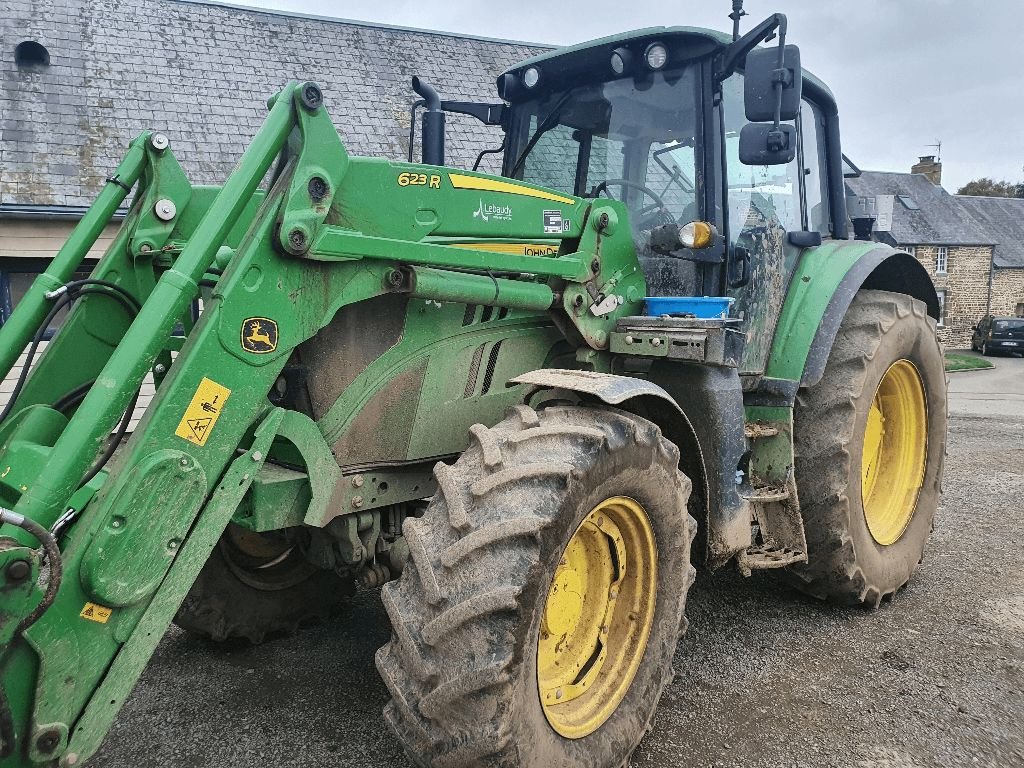 Traktor des Typs John Deere 6110M, Gebrauchtmaschine in DOMFRONT (Bild 2)