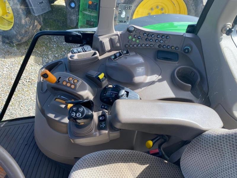 Traktor vrste John Deere 6110M, Gebrauchtmaschine v LE PONT CHRETIEN (Slika 10)